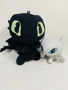 9” Cómo entrenar a tu dragón aprieta y gruñe sin dientes + peluche Light Fury - Imagen 1 de 7