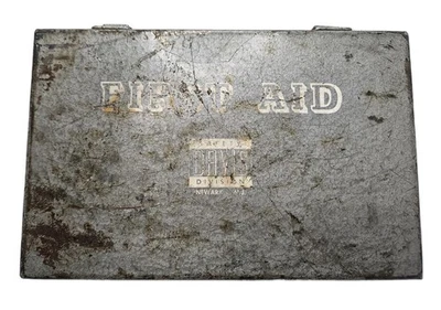 Vintage Metal First Aid Kit Davis Emergency Equipment Safety Division Newark NJ - Image 1 of 4