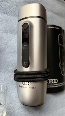 Audi Espresso Mobil 12V_4G0069641A _Auto-Kaffeemaschine für Nespresso Kapseln - Bild 1 von 4