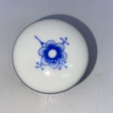 BING &GRONDAHL Porcelain Denmark Blue FLOWER Round Shape Pill Trinket Box