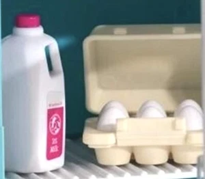 American Girl Gourmet Küche Milch & Eier Miniatur Puppenhaus Essen Puppe Maileg - Bild 1 von 4