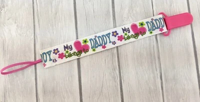 Love My Daddy Porta Clip para Chupete Cinta para Chupete Regalo para Bebé Medias Relleno Foto 1 de 2