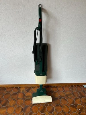 Vorwerk Kobold 121 mit Teppichbürste 340 und TF 773 Kobosan - Bild 1 von 4