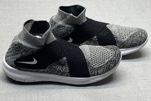Nike Free RN Motion Flyknit Women’s Running Shoes Size 6.5 Oreo - Picture 1 of 12