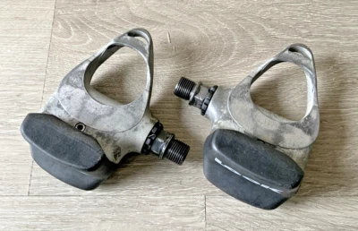 LOOK ROAD BIKE PEDALS NO CLEATS 410 GRAMS GRAY - Image 1 of 4