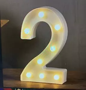 Letter Lights Sign - it is the number 2 - manufacturer Hxweiye - Picture 1 of 3