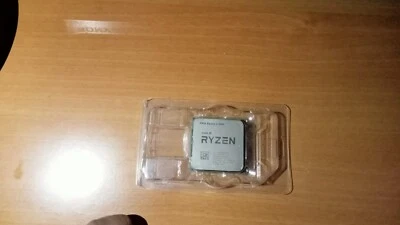 AMD Ryzen 3 3100 3,6GHz Socket AM4 Quattro Core Processore (100-100000284BOX) - Immagine 1 di 3