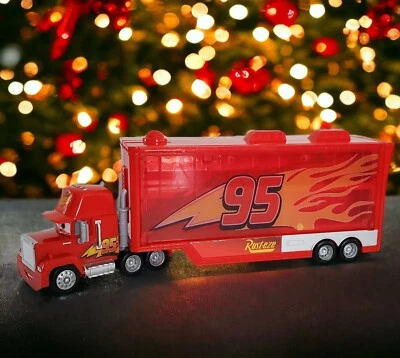 Disney Pixar Cars Rust-eze 95 Mini Racers Mack Transporter Truck Hauler Toy 2017 Foto 1 de 4