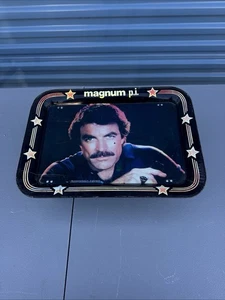 Vintage 1982 Magnum P.I. Tom Selleck TV Tray Table 1982 Universal City Studios - Picture 1 of 10