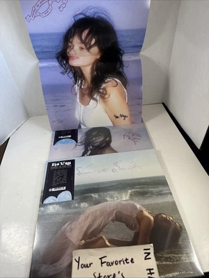 SIGNED Ha Vay Vinyl Bundle VV Exclusive Sea Shell Shaped Vinyl /1000 IN HAND - Image 1 of 4