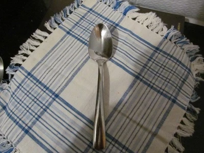 'Equator' by Oneida Stainless Glossy Heirloom USA - You Choose - Image 1 of 4