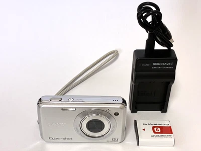 Fotocamera digitale Sony Cyber-shot DSC-W220 - argento - dal Giappone in... - Immagine 1 di 4