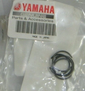 Yamaha RD350 / LC Piston Circlips Pack 5. Gen.Yam. New , - Picture 1 of 1