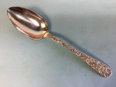 "Cuchara para servir S. Kirk & Son de plata esterlina 8,25"" L" Foto 1 de 4