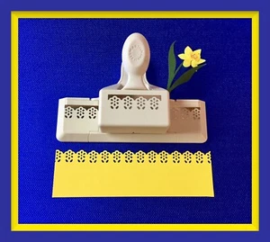  Martha Stewart DAISY LACE Edge Punch. EUC - Picture 1 of 6