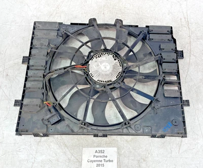 ✅ 11-18 OEM Porsche Cayenne Turbo 958 Radiador Ventilador Cubierta Motor Foto 1 de 4