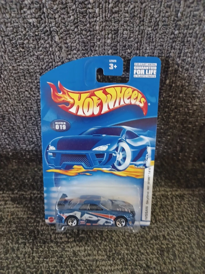 2000 Hotwheels Nissan Skyline #19 Diecast Car - Image 1 of 1