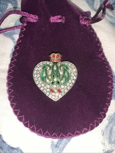Vintage Collectible Royal Replica Windsor Heart Brooch, Pre-owned  - Picture 1 of 3