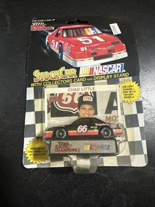Neu in Verpackung 1991 Racing Champions Maßstab 1:64 NASCAR Diecast Stock Car #66 Chad Little - Bild 1 von 2