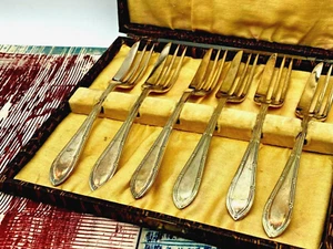 Vintage Set of 6 EPNS Priestely & Moore Dessert Forks - Boxed Silver Plated - Picture 1 of 11