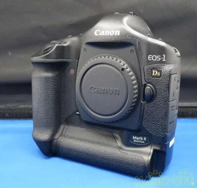 Canon Eos-1 Ds Markii Digital Slr - Image 1 of 4