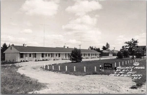 c1950s RAPID RIVER, Michigan RPPC Photo Postcard HILLCREST MOTEL Route 2 Unused - Picture 1 of 2