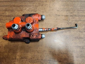 Case 220 Lawn Tractor Hydraulic Control Valve - Picture 1 of 12