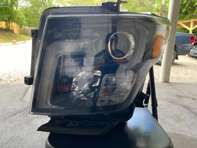 2018 Nissan Titan SV Headlight LH titan Midnight Hldp OEM - driver side - Image 1 of 4