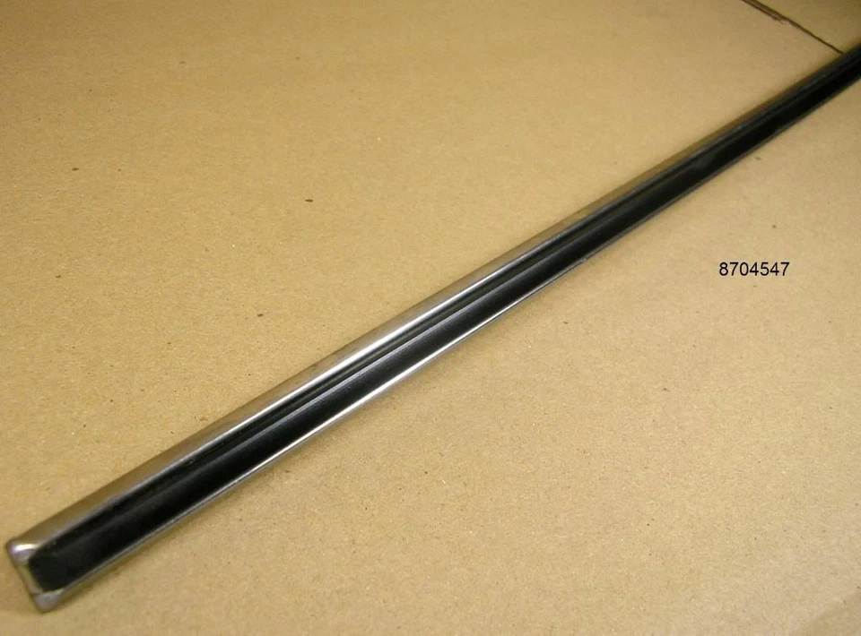 1971 1973 Pontiac Fullsize Wagon Rear Door Lower Molding Left Hand NOS, 8704547 - Image 1 of 1