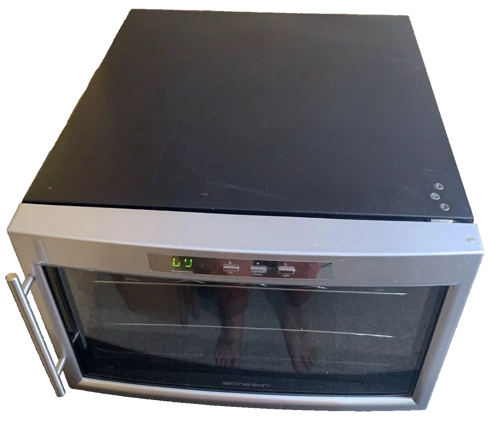 EMERSON FR23SL - 8 瓶葡萄酒冷藏箱(HOUSEHOLD)冰箱 已测试并正常工作! — 第 1/4 张图片