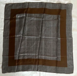 Glentex Brown Herringbone 22 1/2” Square Scarf 100% Silk Hand Rolled Japan - Bild 1 von 4