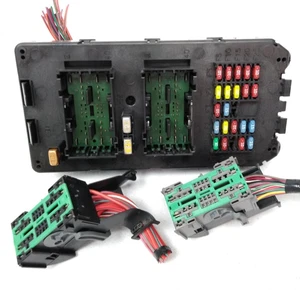 56050593AB Jeep 2006 2007 2008 Commander interior caja de fusibles módulo de carrocería BCM G18 - Imagen 1 de 12