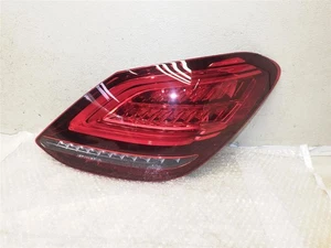 Luz trasera de pasajero tipo 205 sedán para Mercedes Clase C 19-21 1708788 - Imagen 1 de 12