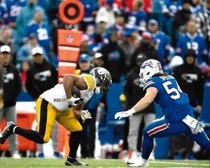 CONNER HAYWARD PITTSBURGH STEELERS ROOKIE FIRST NFL CATCH 10/9/22 VS BILLS 8X10 - Picture 1 of 1