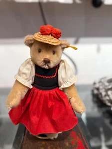 Steiff Schwarzwälder Bauernfrau Bär - Bild 1 von 6