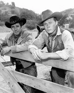 Robert Fuller, John Smith - Laramie - 8 1/2 x 11 - Bild 1 von 1