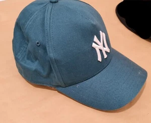 NEW YORK NY NEW ERA 9FORTY Aqua & WHITE STRAPBACK CAP NYC HAT Free Post - Picture 1 of 7