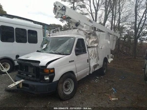 Rear Axle 10.50" Ring Gear Srw 4.56 Ratio Fits 17-19 21 FORD E350 VAN 750411 - Picture 1 of 8