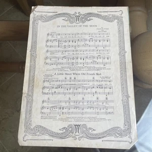 Nella Valle della Luna di Charlie Tobias e Joe Burke spartiti 1932 - Foto 1 di 4