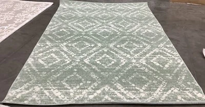 GREEN / IVORY 6'-0" x 9'-0" Flaw in Rug, Reduced Price 1172678964 ADR131Y-6 - Image 1 of 4