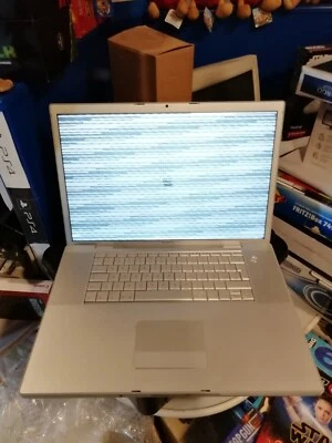 Apple Macbook Pro A1151 2006 17'' + ac adapter  For Parts Or Repair see photo - Immagine 1 di 4