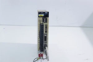 Servopack Yaskawa Electric Corporation SGDV-R90A11A 3PH 0-230V 0-400Hz 0.9A 100W - Imagen 1 de 12