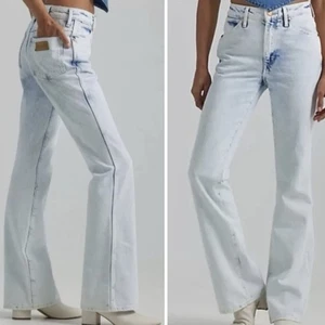 Pantalones de mezclilla Wrangler Westward 626 tiro alto Storm lavado ultra ligero corte bootcut talla 26 - Imagen 1 de 11