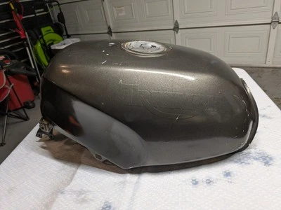 Triumph Daytona 1200 1995 tanque de combustible gasolina Foto 1 de 4