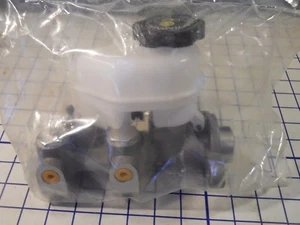 Cilindro maestro de freno Dorman M390362  - Imagen 1 de 6