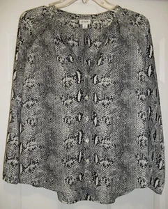 J Crew Womens V-Neck Button Up Top Black White Snakeskin Print Blouse Size Small - Picture 1 of 6