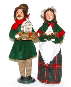 Byers Choice Süßigkeiten Familie Mann & Frau Karolinger - KOSTENLOSER VERSAND - Neu 2025 - Bild 1 von 9