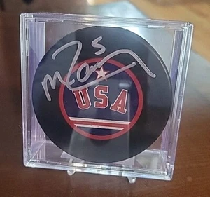 Mike Ramsey Autogramm Puck USA "Miracle On Ice" Gold Medal Team 🏅 - Bild 1 von 3