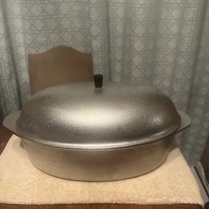 VTG Hammered Club Aluminum Hammercraft Cookware Oval Roaster Dutch Oven 16x10” - Picture 1 of 4