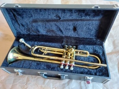 Trompeta King Cleveland 600 con estuche/MP, EE. UU., muy buen estado, sin gancho superior Foto 1 de 4